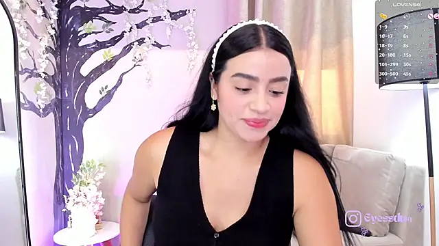 Paula Desousa online show from March 23, 2026, 3:27 pm