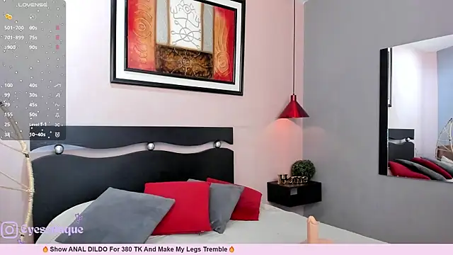 Paula Desousa online show from April 9, 2026, 5:29 pm