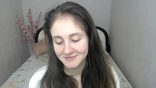 Snapshot of Holliy_Cooper chatting on December 17, 2025, 9:59 am Holliy Cooper online show from December 17, 2025, 9:59 am