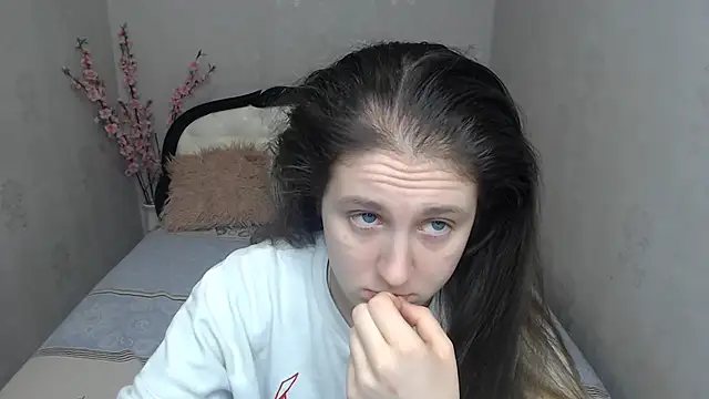 Snapshot of Holliy_Cooper chatting on February 4, 2026, 9:04 am Holliy Cooper online show from February 4, 2026, 9:04 am