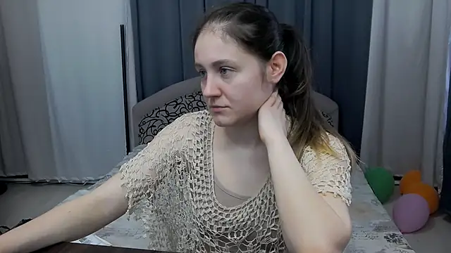 Snapshot of Holliy_Cooper chatting on April 3, 2026, 9:07 am Holliy Cooper online show from April 3, 2026, 9:07 am
