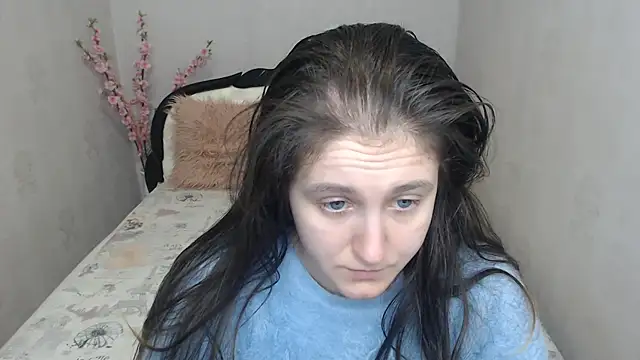 Snapshot of Holliy_Cooper chatting on April 13, 2026, 6:41 am Holliy Cooper online show from April 13, 2026, 6:41 am