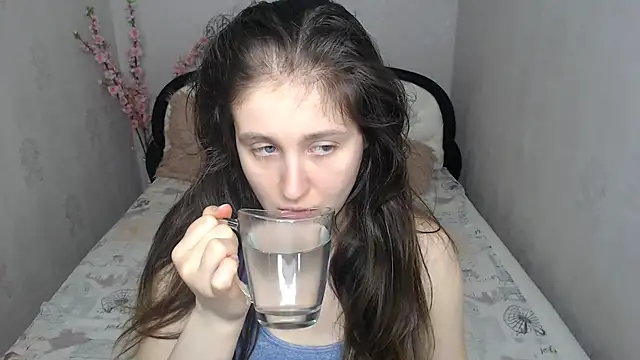 Snapshot of Holliy_Cooper chatting on May 21, 2026, 8:43 am Holliy Cooper online show from May 21, 2026, 8:43 am