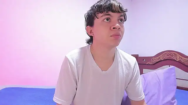 Snapshot of Lucaas_King chatting on December 20, 2024, 1:22 pm Lucaas King online show from December 20, 2024, 1:22 pm