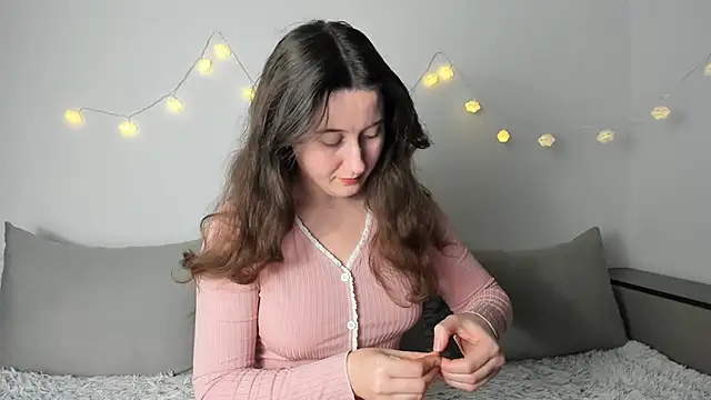  Anna Montana online show from December 18, 2025, 7:42 pm