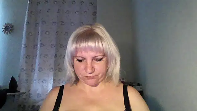 MeilomaWesa online show from September 29, 2025, 7:02 am