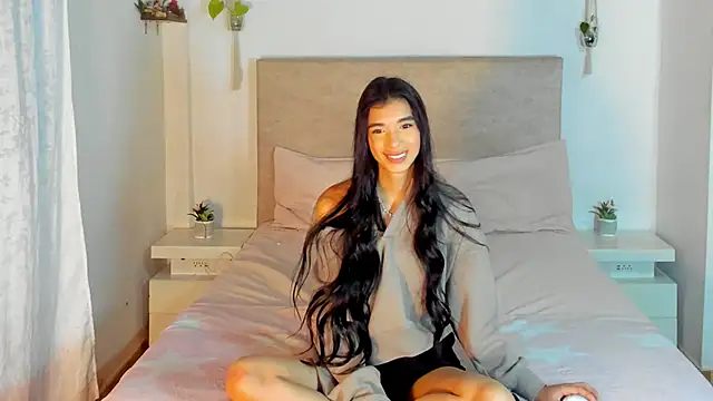 Snapshot of katt_pelaez chatting on February 1, 2026, 3:05 am katt pelaez online show from February 1, 2026, 3:05 am