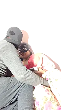 Snapshot of Something_61 chatting on February 10, 2025, 5:30 pm Something 61 online show from February 10, 2025, 5:30 pm