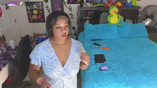 Snapshot of temptressbeauty24 chatting on September 14, 2025, 9:03 pm temptressbeauty24 online show from September 14, 2025, 9:03 pm