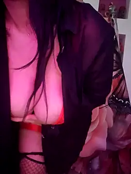 Snapshot of Zeina2024 chatting on December 21, 2025, 9:22 pm Zeina2024 online show from December 21, 2025, 9:22 pm