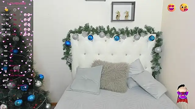 Snapshot of Sourr_Lollipop chatting on December 17, 2024, 11:49 pm Sourr Lollipop online show from December 17, 2024, 11:49 pm