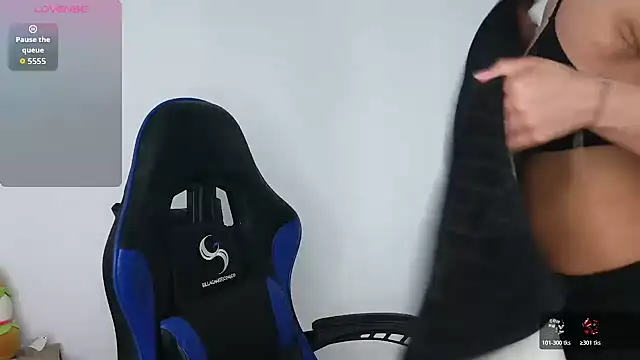 Snapshot of northly chatting on November 19, 2025, 1:44 pm northly online show from November 19, 2025, 1:44 pm