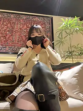 Snapshot of Asia-Lynn chatting on January 13, 2026, 12:21 pm Asia-Lynn online show from January 13, 2026, 12:21 pm