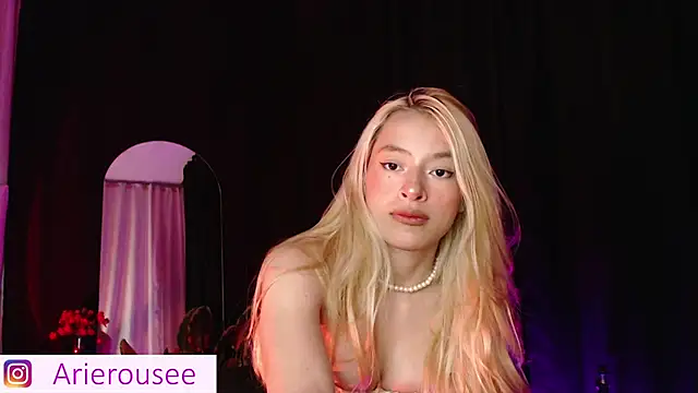 Snapshot of arie_rousee_sub chatting on January 9, 2026, 11:39 pm arie rousee sub online show from January 9, 2026, 11:39 pm