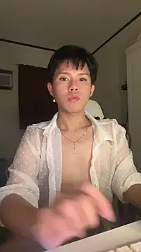 Plaxtique online show from December 20, 2025, 5:42 pm