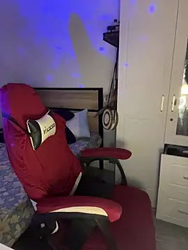 Snapshot of Plaxtique chatting on March 6, 2026, 2:57 pm Plaxtique online show from March 6, 2026, 2:57 pm