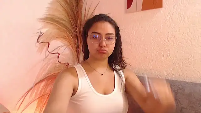  Kim  M online show from April 2, 2026, 2:37 pm