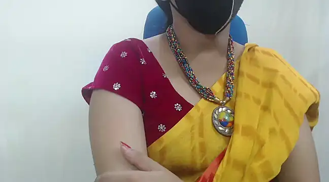 Snapshot of Lovely_Siri_23 chatting on January 13, 2025, 11:19 am Lovely Siri 23 online show from January 13, 2025, 11:19 am