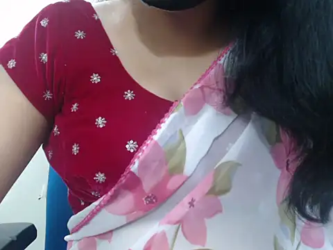 Snapshot of Lovely_Siri_23 chatting on January 17, 2026, 11:52 pm Lovely Siri 23 online show from January 17, 2026, 11:52 pm