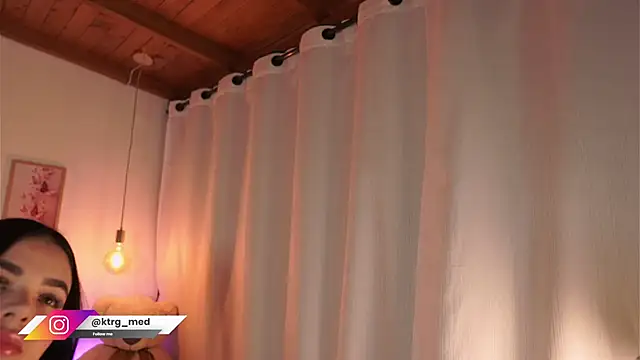 Snapshot of amelie_gonzalez chatting on September 27, 2025, 8:47 pm amelie gonzalez online show from September 27, 2025, 8:47 pm