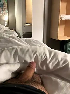 Snapshot of neugrg chatting on October 1, 2025, 5:08 pm neugrg online show from October 1, 2025, 5:08 pm