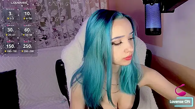 Snapshot of ChloeKiss chatting on December 2, 2024, 12:19 am ChloeKiss online show from December 2, 2024, 12:19 am