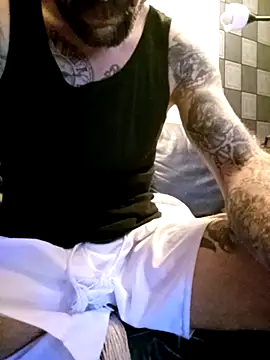 Snapshot of PIercingBoy38 chatting on January 15, 2026, 5:38 pm PIercingBoy38 online show from January 15, 2026, 5:38 pm