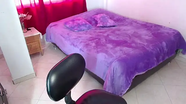 Snapshot of Kathi_04 chatting on December 19, 2025, 6:26 pm Kathi 04 online show from December 19, 2025, 6:26 pm