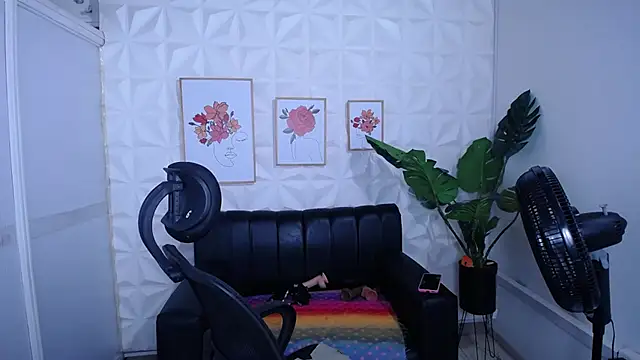 Valentinaa mature online show from November 8, 2025, 5:07 am