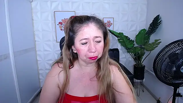 Valentinaa mature online show from November 12, 2025, 12:44 am