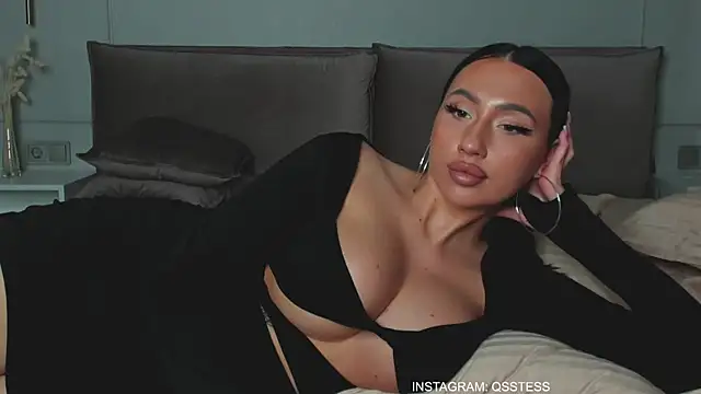 Snapshot of qsstess chatting on February 20, 2025, 5:33 am qsstess online show from February 20, 2025, 5:33 am