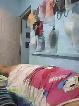 Snapshot of Somospareja1987 chatting on January 13, 2025, 12:19 am Somospareja1987 online show from January 13, 2025, 12:19 am