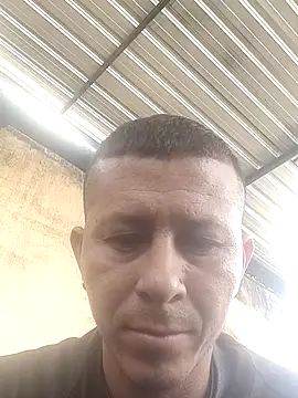 Snapshot of Somospareja1987 chatting on March 27, 2026, 4:51 pm Somospareja1987 online show from March 27, 2026, 4:51 pm