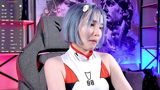 ReiYosimoto online show from December 14, 2025, 4:45 pm