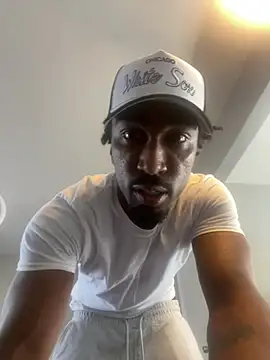 LawrenceBanques online show from March 14, 2025, 6:07 pm