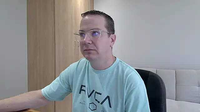 BrettJ81 online show from February 9, 2025, 11:36 am