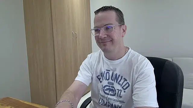 BrettJ81 online show from March 13, 2026, 2:23 pm