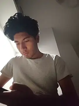 Snapshot of Mangopitudo chatting on November 23, 2025, 4:45 am Mangopitudo online show from November 23, 2025, 4:45 am