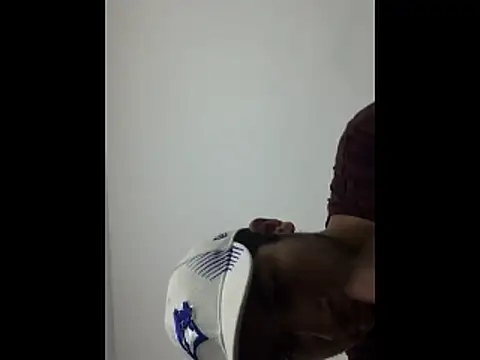 Snapshot of Mangopitudo chatting on December 22, 2025, 2:08 am Mangopitudo online show from December 22, 2025, 2:08 am