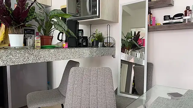 mommy nadin online show from March 15, 2025, 7:38 pm