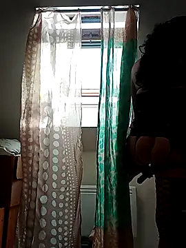 JOHANNA9MOI02 online show from November 10, 2025, 11:53 am