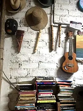 Snapshot of kvr27 chatting on October 27, 2025, 12:58 am kvr27 online show from October 27, 2025, 12:58 am