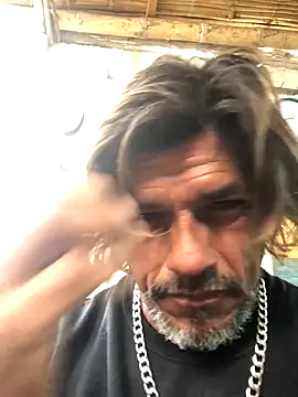 Snapshot of kvr27 chatting on October 27, 2025, 1:15 pm kvr27 online show from October 27, 2025, 1:15 pm