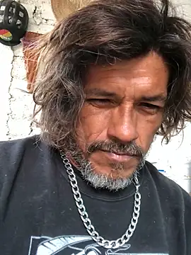 Snapshot of kvr27 chatting on November 5, 2025, 12:27 pm kvr27 online show from November 5, 2025, 12:27 pm