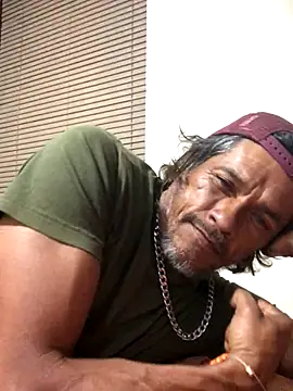 Snapshot of kvr27 chatting on November 19, 2025, 12:54 am kvr27 online show from November 19, 2025, 12:54 am