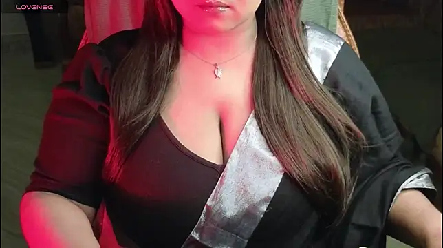 Snapshot of Juicy_Bengali_Girl chatting on September 29, 2025, 6:57 pm Juicy Bengali Girl online show from September 29, 2025, 6:57 pm