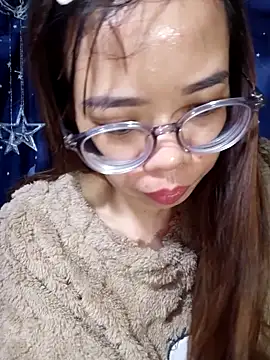   Mai-love19   online show from November 28, 2025, 12:41 pm