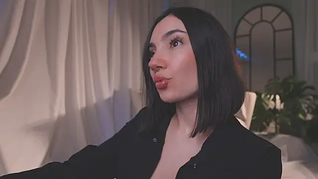 Snapshot of AmyArmstrong chatting on February 2, 2026, 11:03 pm AmyArmstrong online show from February 2, 2026, 11:03 pm