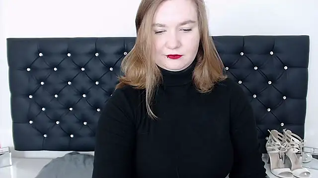 LaraDream online show from February 11, 2025, 8:42 pm