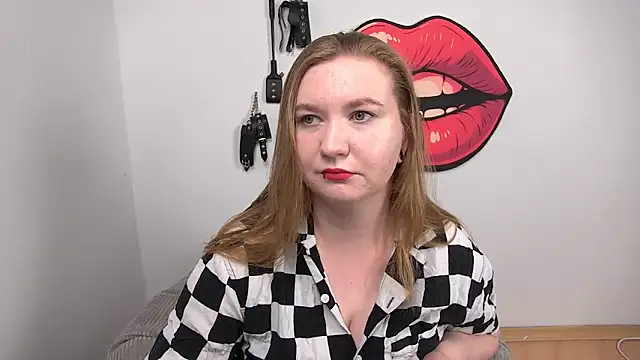 LaraDream online show from October 4, 2025, 1:09 pm